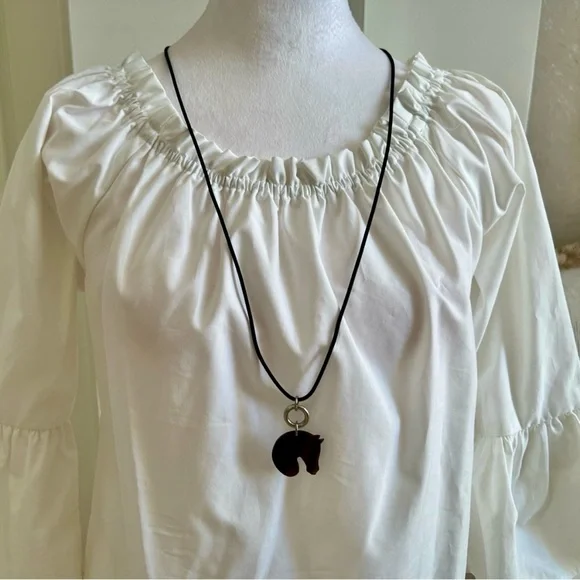 Hermès Cord & Horn Horse
Pendant Necklace - Picture 3 of 9